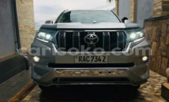 Sayi Na hannu Toyota Land Cruiser Gris Mota in Kigali a Rwanda Sayi Na hannu Toyota Land Cruiser Gris Mota in Kigali a Rwanda