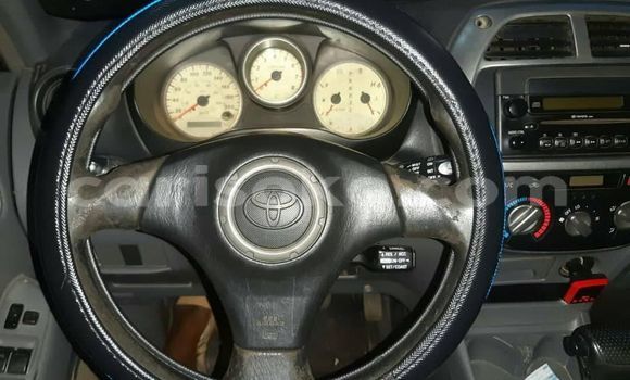 Sayi Na hannu Toyota RAV4 Bleu Mota in Kigali a Rwanda Sayi Na hannu Toyota RAV4 Bleu Mota in Kigali a Rwanda