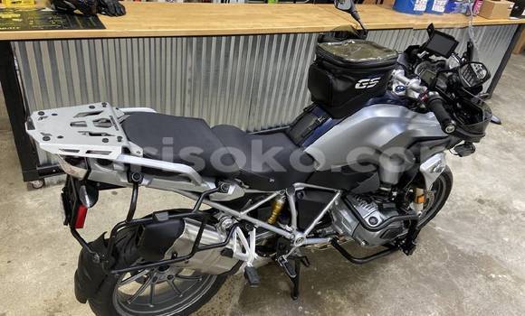Sayi Na hannu BMW R 1200 GS Blanc Motsi in Bokwango a Rwanda Sayi Na hannu BMW R 1200 GS Blanc Motsi in Bokwango a Rwanda