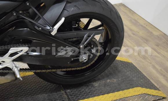 Acheter Occasion Moto BMW S 1000 Rouge à Kigali, Rwanda Acheter Occasion Moto BMW S 1000 Rouge à Kigali, Rwanda