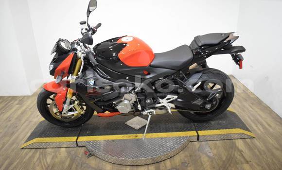 Acheter Occasion Moto BMW S 1000 Rouge à Kigali, Rwanda Acheter Occasion Moto BMW S 1000 Rouge à Kigali, Rwanda