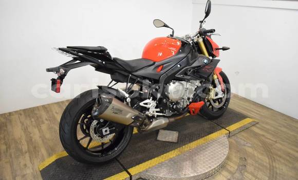 Acheter Occasion Moto BMW S 1000 Rouge à Kigali, Rwanda Acheter Occasion Moto BMW S 1000 Rouge à Kigali, Rwanda