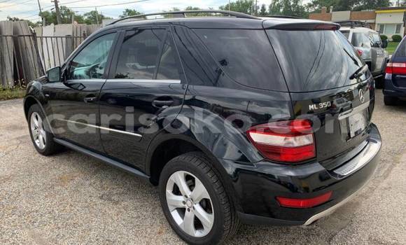 Sayi Na hannu Mercedes-Benz ML–Class Noir Mota in Kigali a Rwanda Sayi Na hannu Mercedes-Benz ML–Class Noir Mota in Kigali a Rwanda