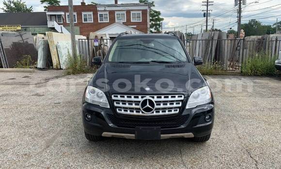 Sayi Na hannu Mercedes-Benz ML–Class Noir Mota in Kigali a Rwanda Sayi Na hannu Mercedes-Benz ML–Class Noir Mota in Kigali a Rwanda