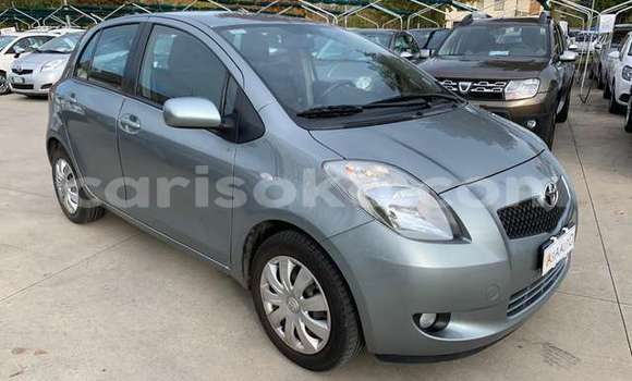 Sayi Na hannu Toyota Yaris Beige Mota in Kigali a Rwanda Sayi Na hannu Toyota Yaris Beige Mota in Kigali a Rwanda