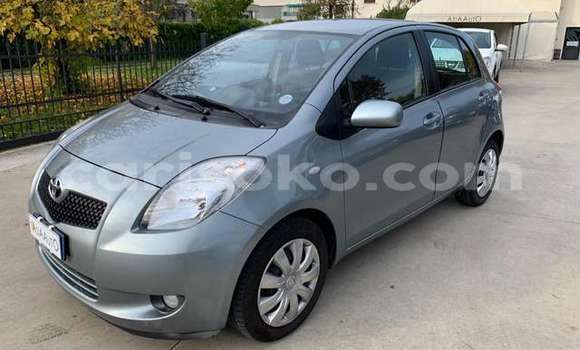 Sayi Na hannu Toyota Yaris Beige Mota in Kigali a Rwanda Sayi Na hannu Toyota Yaris Beige Mota in Kigali a Rwanda