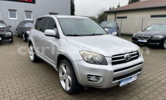 Sayi Na hannu Toyota RAV4 Gris Mota in Kigali a Rwanda Sayi Na hannu Toyota RAV4 Gris Mota in Kigali a Rwanda