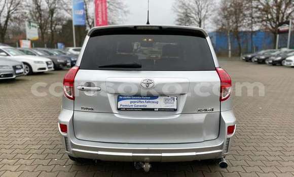 Sayi Na hannu Toyota RAV4 Gris Mota in Kigali a Rwanda Sayi Na hannu Toyota RAV4 Gris Mota in Kigali a Rwanda