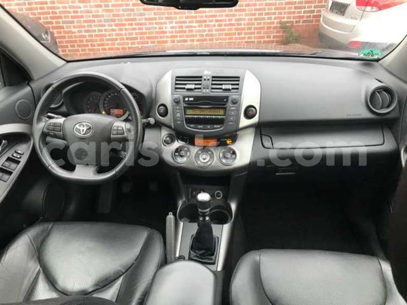 Big with watermark toyota rav4 rwanda kigali 13648