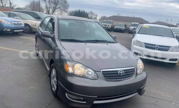 Sayi Na hannu Toyota Corolla Beige Mota in Kigali a Rwanda Sayi Na hannu Toyota Corolla Beige Mota in Kigali a Rwanda