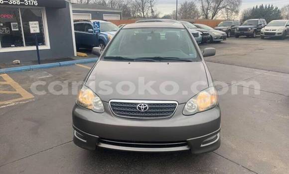 Sayi Na hannu Toyota Corolla Beige Mota in Kigali a Rwanda Sayi Na hannu Toyota Corolla Beige Mota in Kigali a Rwanda