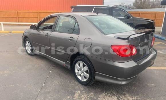 Sayi Na hannu Toyota Corolla Beige Mota in Kigali a Rwanda Sayi Na hannu Toyota Corolla Beige Mota in Kigali a Rwanda