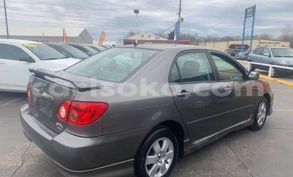 Sayi Na hannu Toyota Corolla Beige Mota in Kigali a Rwanda Sayi Na hannu Toyota Corolla Beige Mota in Kigali a Rwanda