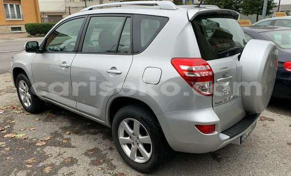 Sayi Na hannu Toyota RAV4 Gris Mota in Kigali a Rwanda Sayi Na hannu Toyota RAV4 Gris Mota in Kigali a Rwanda