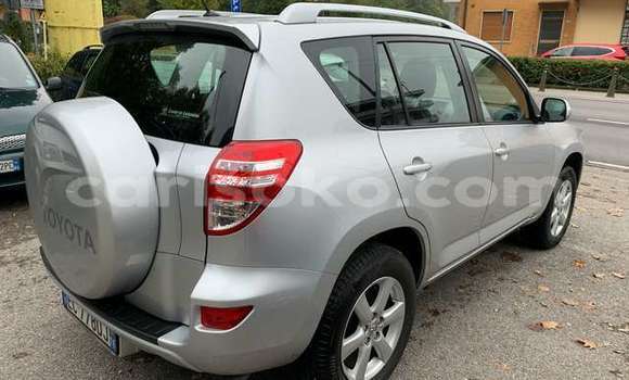 Sayi Na hannu Toyota RAV4 Gris Mota in Kigali a Rwanda Sayi Na hannu Toyota RAV4 Gris Mota in Kigali a Rwanda