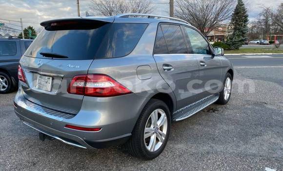 Buy Used Mercedes-Benz ML–Class Beige Car in Kigali in Rwanda Buy Used Mercedes-Benz ML–Class Beige Car in Kigali in Rwanda