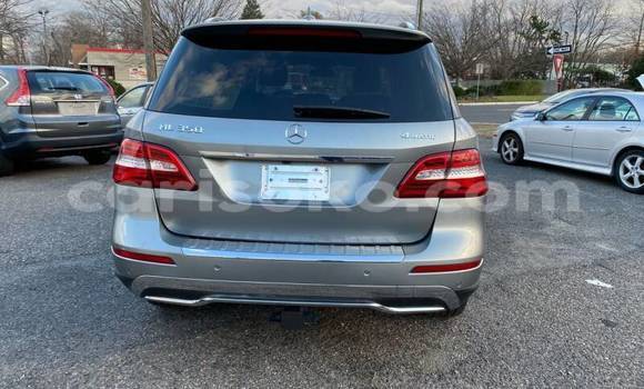 Buy Used Mercedes-Benz ML–Class Beige Car in Kigali in Rwanda Buy Used Mercedes-Benz ML–Class Beige Car in Kigali in Rwanda