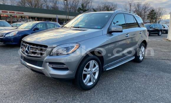 Buy Used Mercedes-Benz ML–Class Beige Car in Kigali in Rwanda Buy Used Mercedes-Benz ML–Class Beige Car in Kigali in Rwanda