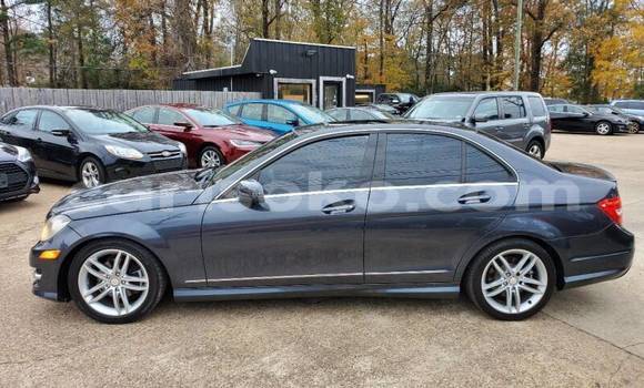 Buy Used Mercedes-Benz KOMPRESSOR Beige Car in Kigali in Rwanda Buy Used Mercedes-Benz KOMPRESSOR Beige Car in Kigali in Rwanda