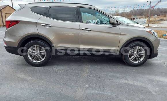 Buy Used Hyundai Santa Fe Beige Car in Kigali in Rwanda Buy Used Hyundai Santa Fe Beige Car in Kigali in Rwanda