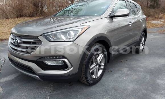 Buy Used Hyundai Santa Fe Beige Car in Kigali in Rwanda Buy Used Hyundai Santa Fe Beige Car in Kigali in Rwanda