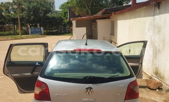 Acheter Occasion Voiture Volkswagen Polo Gris à Kigali, Rwanda Acheter Occasion Voiture Volkswagen Polo Gris à Kigali, Rwanda