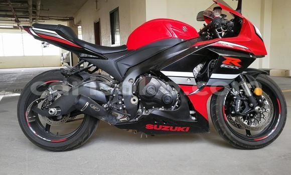 Acheter Occasion Moto Suzuki GSX–R Rouge à Kigali, Rwanda Acheter Occasion Moto Suzuki GSX–R Rouge à Kigali, Rwanda
