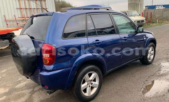 Sayi Na hannu Toyota RAV4 Bleu Mota in Kigali a Rwanda Sayi Na hannu Toyota RAV4 Bleu Mota in Kigali a Rwanda