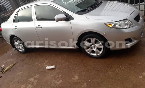 Acheter Occasion Voiture Toyota Corolla Gris à Kigali, Rwanda Acheter Occasion Voiture Toyota Corolla Gris à Kigali, Rwanda