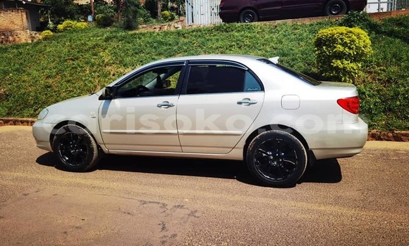 Sayi Na hannu Toyota Corolla Gris Mota in Bokwango a Rwanda Sayi Na hannu Toyota Corolla Gris Mota in Bokwango a Rwanda