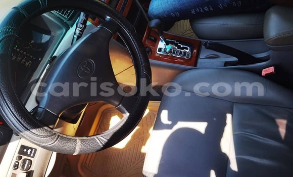 Sayi Na hannu Toyota Corolla Gris Mota in Bokwango a Rwanda Sayi Na hannu Toyota Corolla Gris Mota in Bokwango a Rwanda