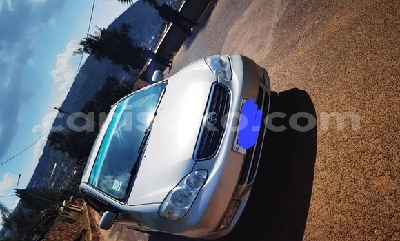 Sayi Na hannu Toyota Corolla Gris Mota in Bokwango a Rwanda Sayi Na hannu Toyota Corolla Gris Mota in Bokwango a Rwanda