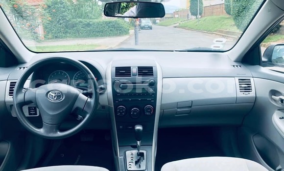 Acheter Occasion Voiture Toyota Corolla Noir à Bokwango, Rwanda Acheter Occasion Voiture Toyota Corolla Noir à Bokwango, Rwanda