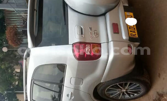 Acheter Occasion Voiture Toyota RAV4 Gris à Bokwango, Rwanda Acheter Occasion Voiture Toyota RAV4 Gris à Bokwango, Rwanda