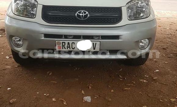 Acheter Occasion Voiture Toyota RAV4 Blanc à Bokwango, Rwanda Acheter Occasion Voiture Toyota RAV4 Blanc à Bokwango, Rwanda