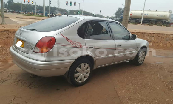 Sayi Na hannu Toyota Corolla Gris Mota in Bokwango a Rwanda Sayi Na hannu Toyota Corolla Gris Mota in Bokwango a Rwanda