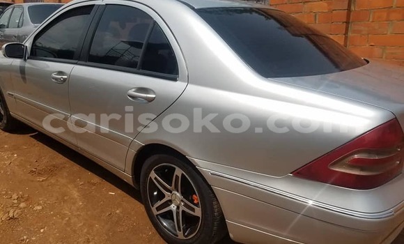 Acheter Occasion Voiture Mercedes-Benz C–Class Gris à Bokwango, Rwanda Acheter Occasion Voiture Mercedes-Benz C–Class Gris à Bokwango, Rwanda