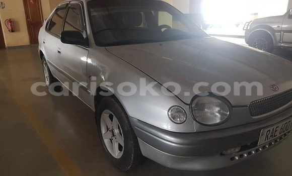 Sayi Na hannu Toyota Corolla Gris Mota in Bokwango a Rwanda Sayi Na hannu Toyota Corolla Gris Mota in Bokwango a Rwanda