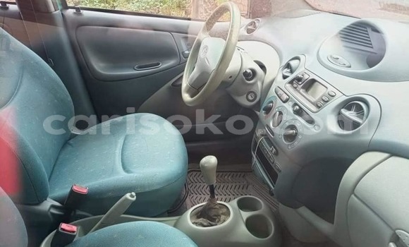 Buy Used Toyota Yaris Blue Car in Bokwango in Rwanda Buy Used Toyota Yaris Blue Car in Bokwango in Rwanda