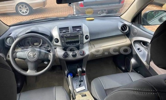 Acheter Occasion Voiture Toyota RAV4 Noir à Bokwango, Rwanda Acheter Occasion Voiture Toyota RAV4 Noir à Bokwango, Rwanda