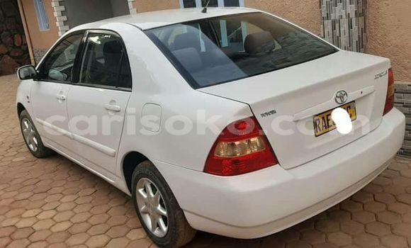 Sayi Na hannu Toyota Corolla Blanc Mota in Bokwango a Rwanda Sayi Na hannu Toyota Corolla Blanc Mota in Bokwango a Rwanda