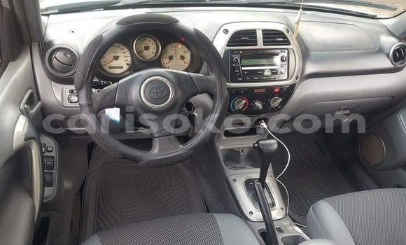 Acheter Occasion Voiture Toyota RAV4 Gris à Bokwango, Rwanda Acheter Occasion Voiture Toyota RAV4 Gris à Bokwango, Rwanda