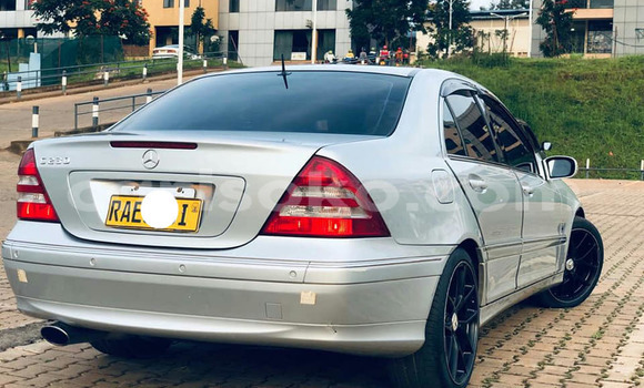 Acheter Occasion Voiture Mercedes-Benz C–Class Gris à Bokwango, Rwanda Acheter Occasion Voiture Mercedes-Benz C–Class Gris à Bokwango, Rwanda