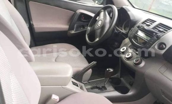Sayi Na hannu Toyota RAV4 Bleu Mota in Bokwango a Rwanda Sayi Na hannu Toyota RAV4 Bleu Mota in Bokwango a Rwanda
