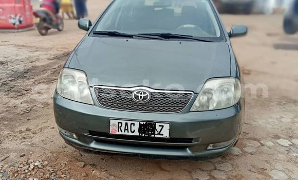 Acheter Occasion Voiture Toyota Corolla Vert à Kigali, Rwanda Acheter Occasion Voiture Toyota Corolla Vert à Kigali, Rwanda