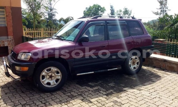 Acheter Occasion Voiture Toyota RAV4 Rouge à Kigali, Rwanda Acheter Occasion Voiture Toyota RAV4 Rouge à Kigali, Rwanda