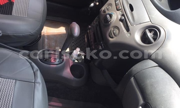 Acheter Occasion Voiture Toyota Vitz Noir à Kigali, Rwanda Acheter Occasion Voiture Toyota Vitz Noir à Kigali, Rwanda