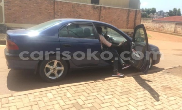 Acheter Occasion Voiture Toyota Corolla Bleu à Kigali, Rwanda Acheter Occasion Voiture Toyota Corolla Bleu à Kigali, Rwanda