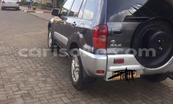 Acheter Occasion Voiture Toyota RAV4 Noir à Kigali, Rwanda Acheter Occasion Voiture Toyota RAV4 Noir à Kigali, Rwanda