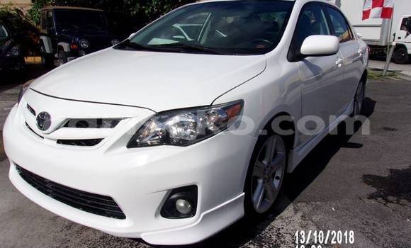Sayi Na hannu Toyota Corolla Blanc Mota in Kigali a Rwanda Sayi Na hannu Toyota Corolla Blanc Mota in Kigali a Rwanda